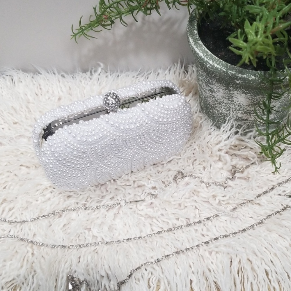 NWOT White Pearled Clutch